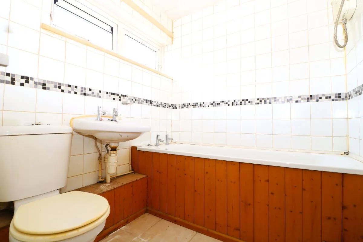 Birmingham, West Midlands, B32 3SB - Online Auctions