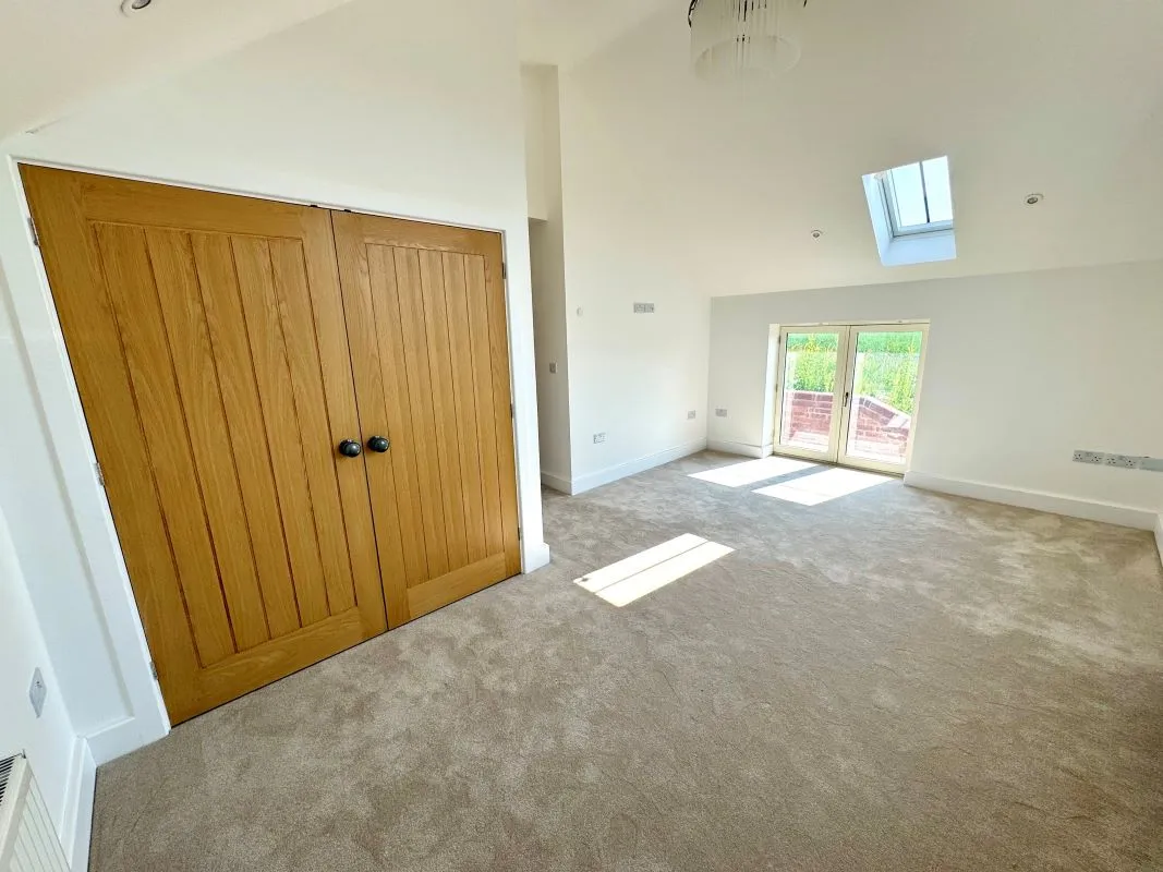 Drakelow Road, Swadlincote, Derbyshire, DE12 8NB - Online Auctions