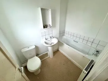 Property for Auction in Birmingham - 9 Victoria Road, Rushden, Northamptonshire NN10 0AH