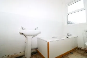 Property for Auction in Birmingham - 82 Blythe Road, Coventry, West Midlands CV1 5AW