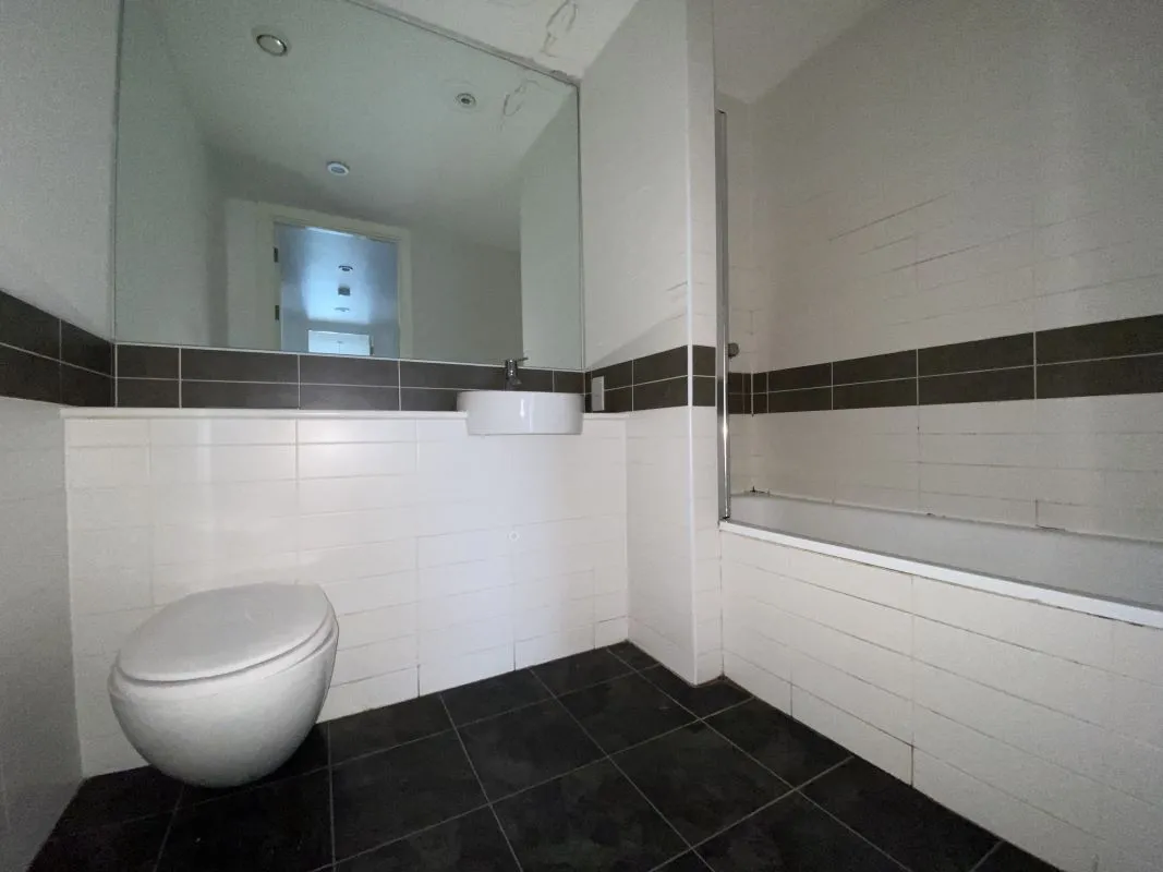 Waterfront Walk, Birmingham, West Midlands, B1 1SN - Online Auctions