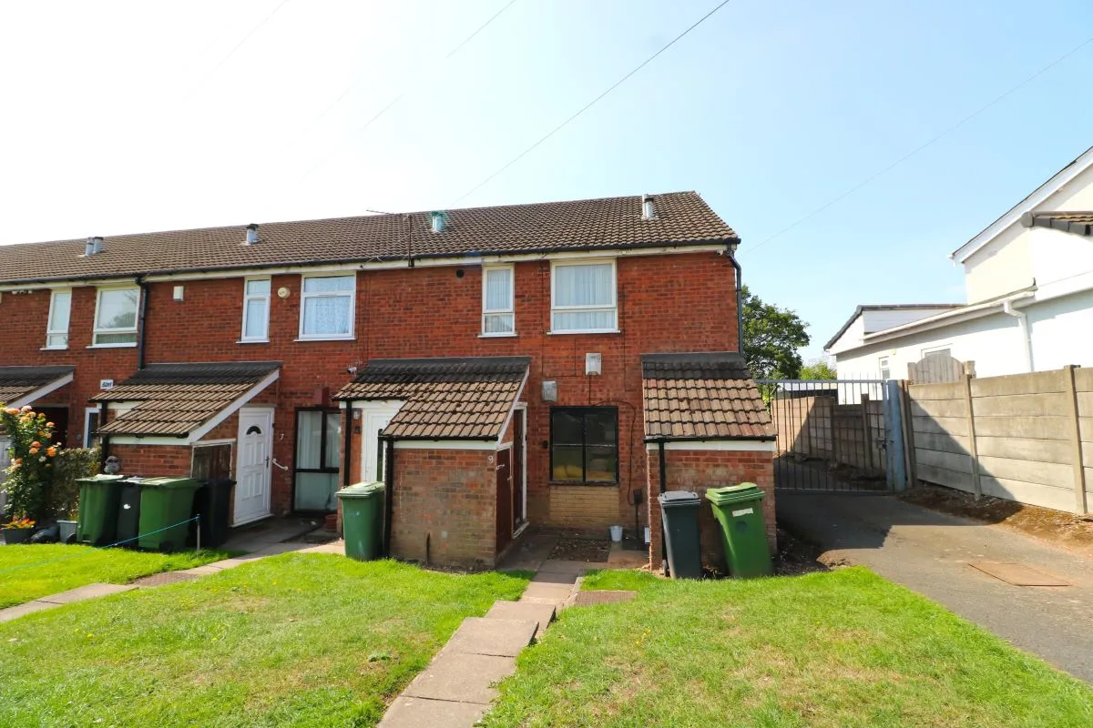 Holden Crescent, Walsall, West Midlands, WS3 1PY - Online Auctions