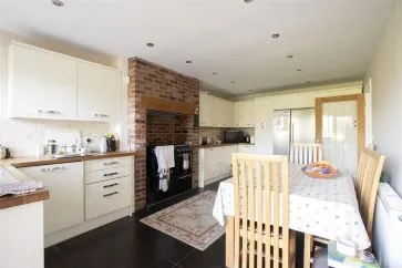 Property for Auction in Chesterfield & North Derbyshire - 252 Hady Hill, Chesterfield, Derbyshire