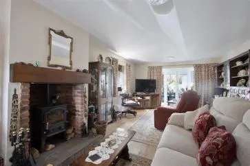 Property for Auction in Chesterfield & North Derbyshire - 252 Hady Hill, Chesterfield, Derbyshire