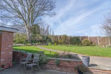 Property for Auction in Chesterfield & North Derbyshire - 252 Hady Hill, Chesterfield, Derbyshire