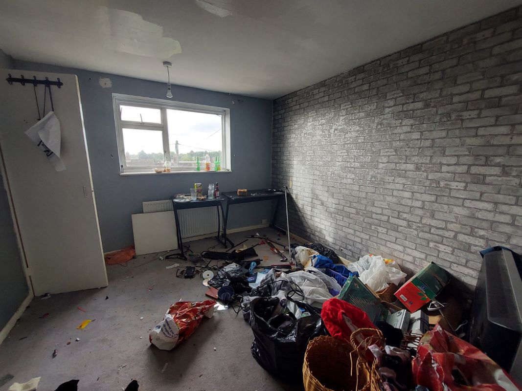 Hawthorne Terrace, Nuneaton, Warwickshire, CV10 9BH - Online Auctions
