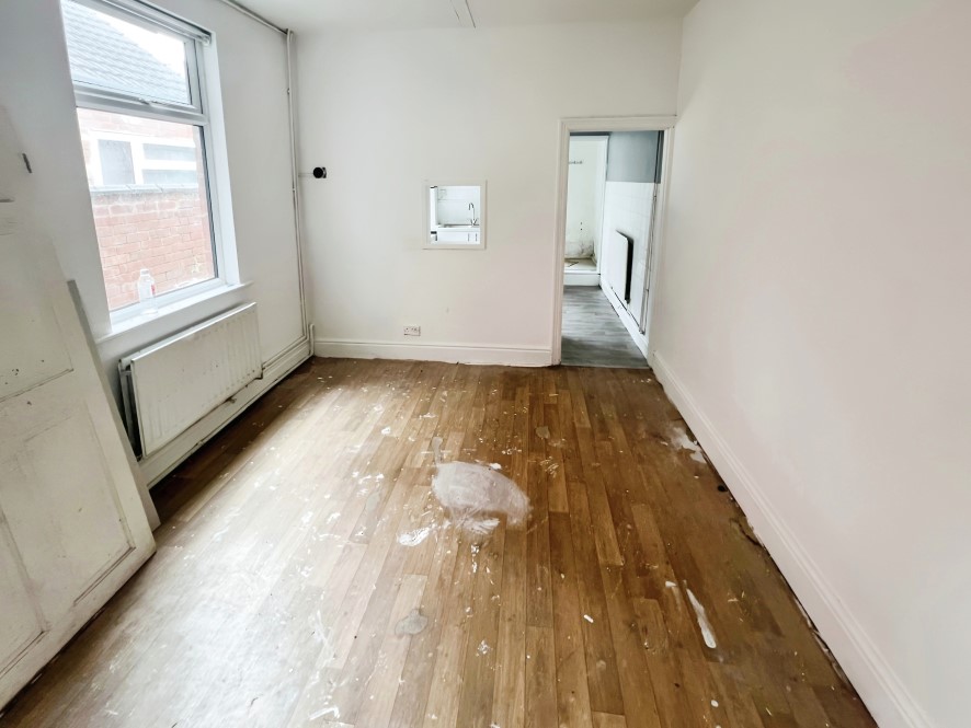 Property for Auction in Coventry & Warwickshire - 11 Clara Street, Ball Hill, Coventry, West Midlands CV2 4ET