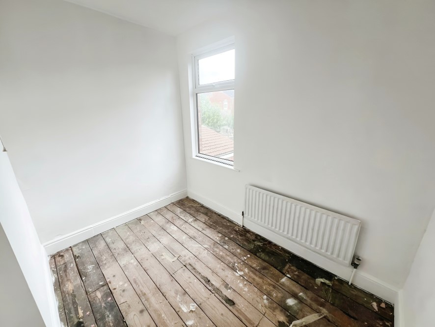 Property for Auction in Coventry & Warwickshire - 11 Clara Street, Ball Hill, Coventry, West Midlands CV2 4ET