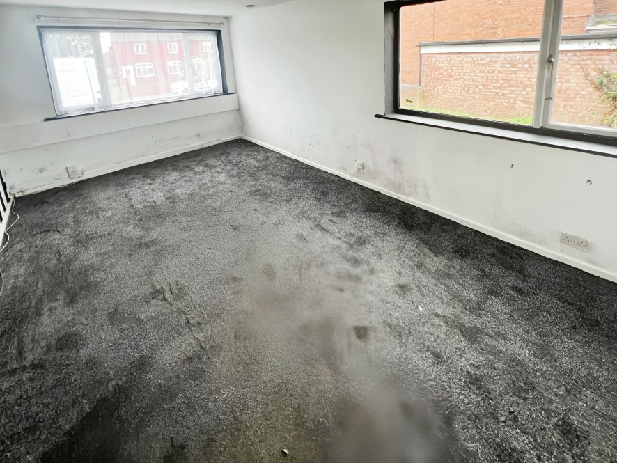 Property for Auction in Coventry & Warwickshire - 30A Spring Road, Longford, Coventry, West Midlands CV6 7FP