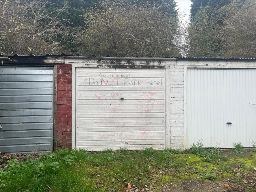 Property for Auction in Coventry & Warwickshire - 30A Spring Road, Longford, Coventry, West Midlands CV6 7FP