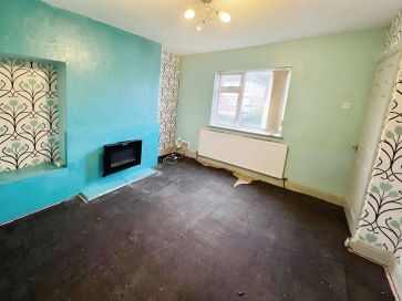 Property for Auction in Coventry & Warwickshire - 28 Queen Margarets Road, Canley, Coventry, West Midlands CV4 8FW