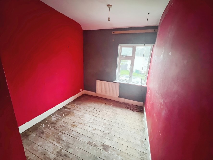 Property for Auction in Coventry & Warwickshire - 28 Queen Margarets Road, Canley, Coventry, West Midlands CV4 8FW