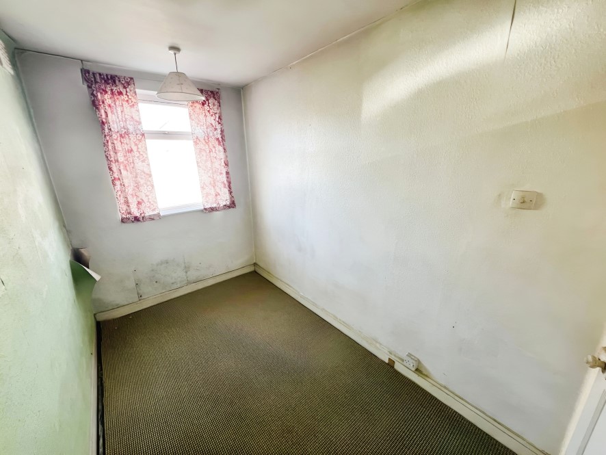 Property for Auction in Coventry & Warwickshire - 38 Clement Street, Chilvers Coton, Nuneaton, Warwickshire CV11 5PH