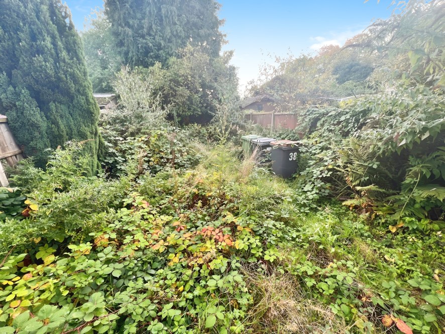 Property for Auction in Coventry & Warwickshire - 38 Clement Street, Chilvers Coton, Nuneaton, Warwickshire CV11 5PH