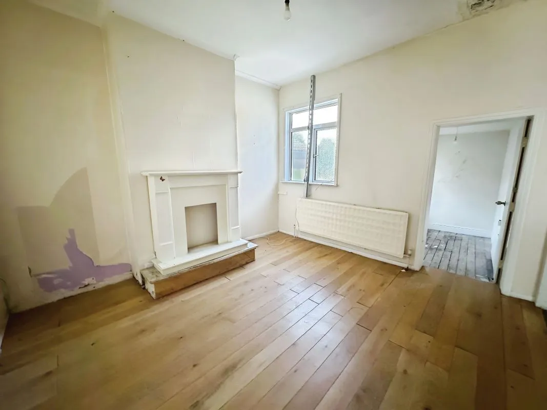 57-59 Church Road, Nuneaton, Warwickshire, CV10 8LF - Online Auctions