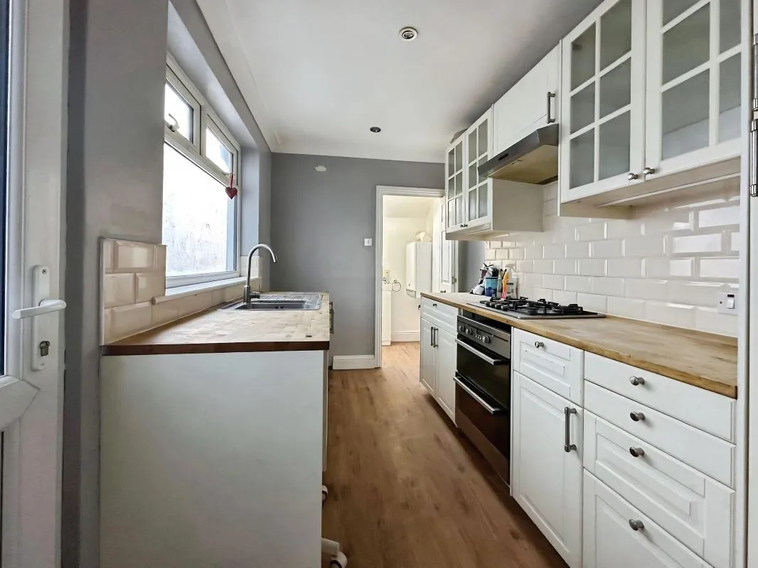 Attleborough, Nuneaton, Warwickshire, CV11 4NX - Online Auctions