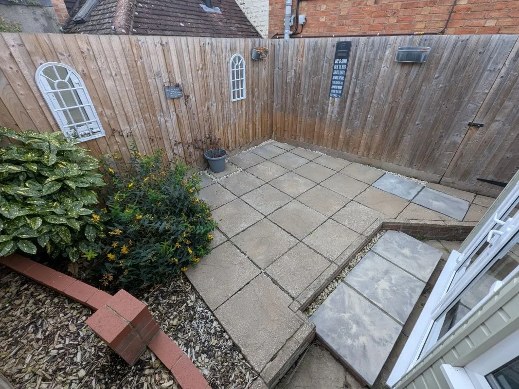 Bascote Road, Southam, Warwickshire, CV47 2DU - Online Auctions