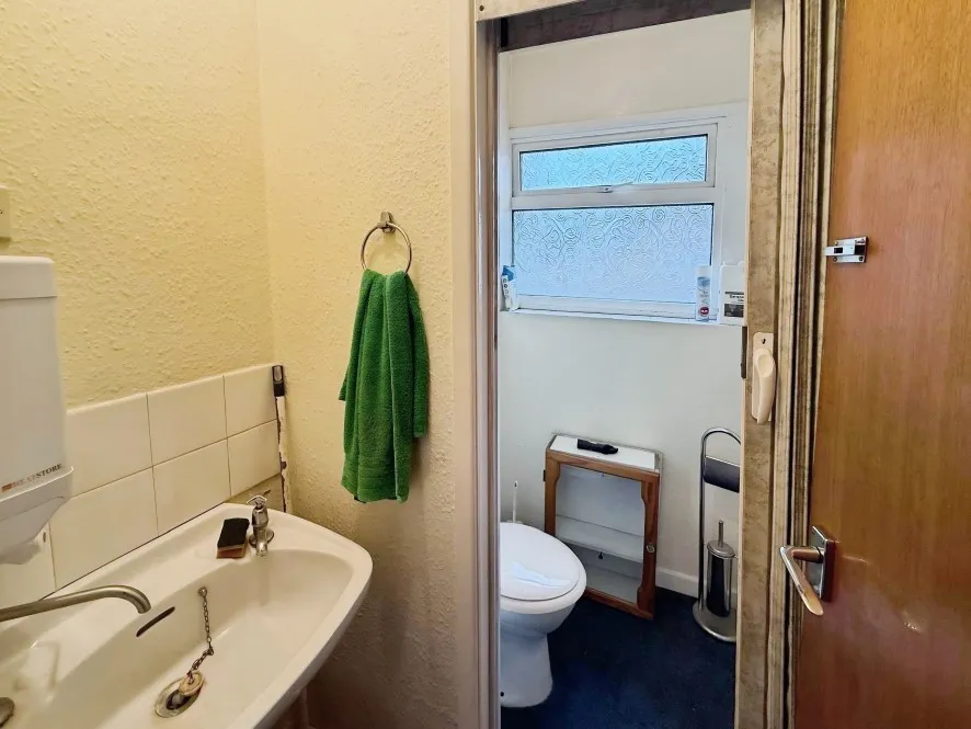 Property for Auction in Coventry & Warwickshire - 639A Stoney Stanton Road, Foleshill, Coventry, West Midlands CV6 5GA