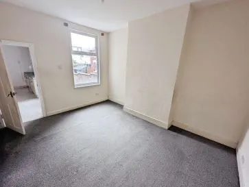 Property for Auction in Coventry & Warwickshire - 27 Lowther Street, Stoke Heath, Coventry, West Midlands CV2 4GP