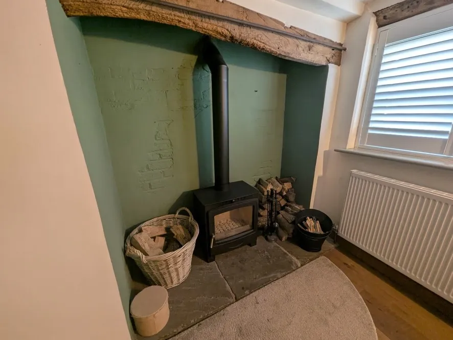 Property for Auction in Coventry & Warwickshire - Old Cottage, Bascote Road, Bascote, Southam, Warwickshire CV47 2DU