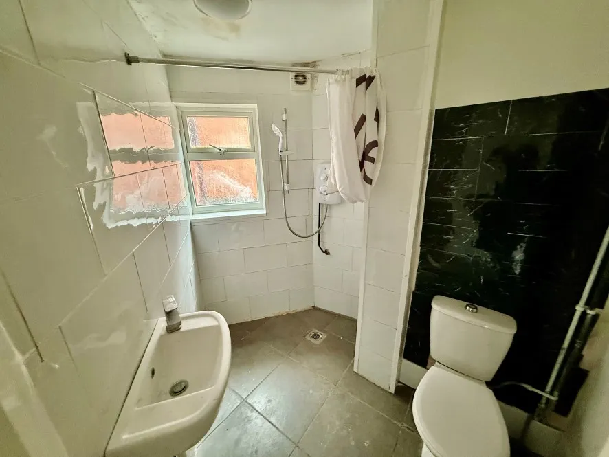 Property for Auction in Coventry & Warwickshire - 76 Strathmore Avenue, Stoke, Coventry, West Midlands CV1 2AF