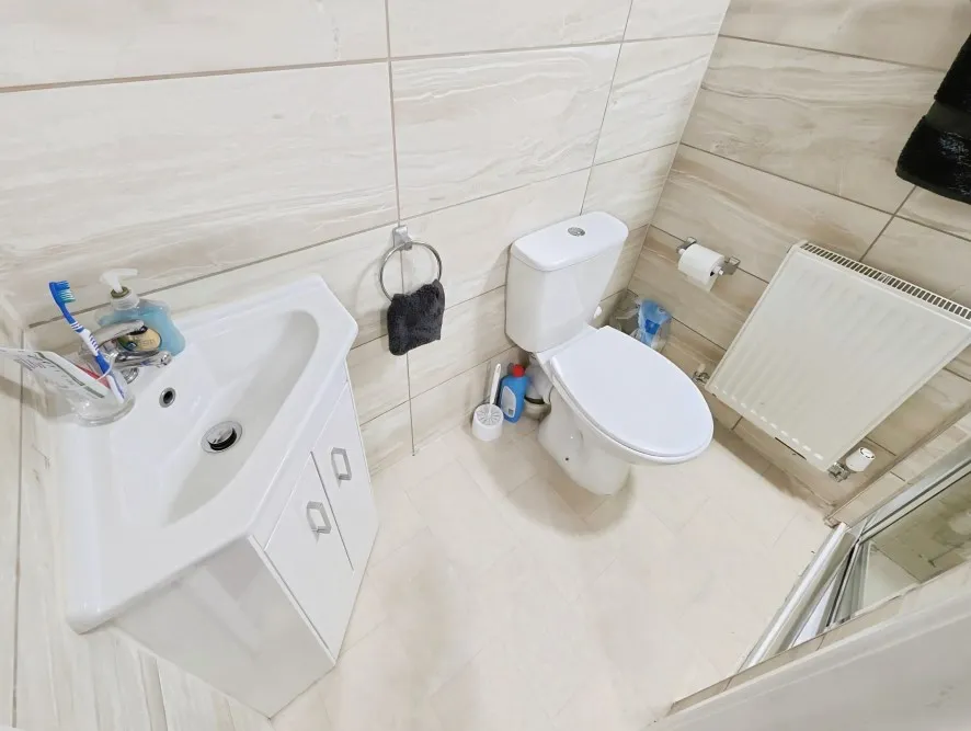 Property for Auction in Coventry & Warwickshire - 80 Queensland Avenue, Chapelfields, Coventry, West Midlands CV5 8FH