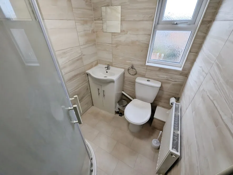 Property for Auction in Coventry & Warwickshire - 80 Queensland Avenue, Chapelfields, Coventry, West Midlands CV5 8FH