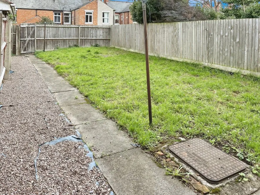 Property for Auction in Coventry & Warwickshire - 80 Queensland Avenue, Chapelfields, Coventry, West Midlands CV5 8FH