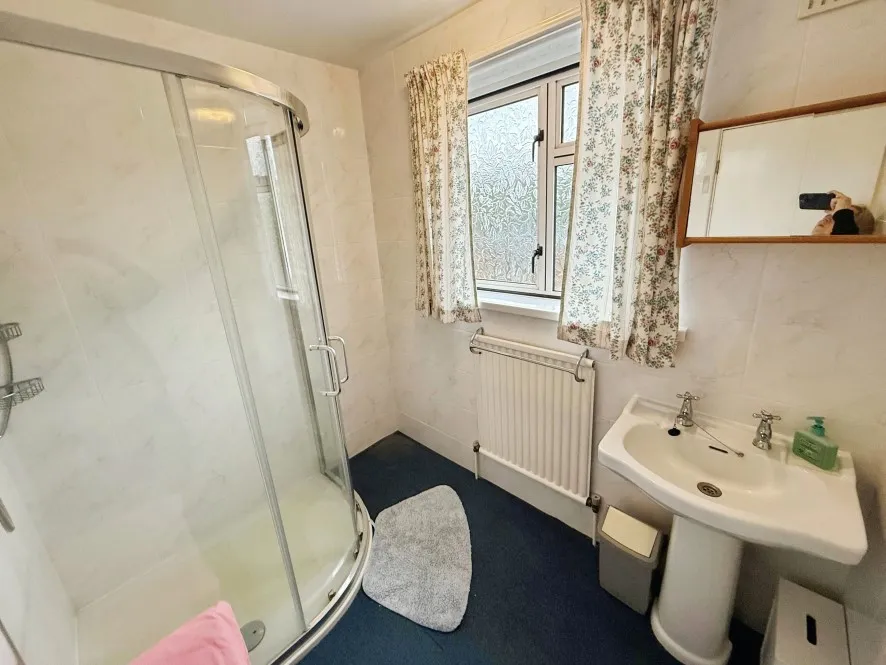 Property for Auction in Coventry & Warwickshire - 425 Green Lane, Finham, Coventry, West Midlands CV3 6EL