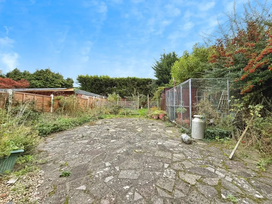 Property for Auction in Coventry & Warwickshire - 425 Green Lane, Finham, Coventry, West Midlands CV3 6EL