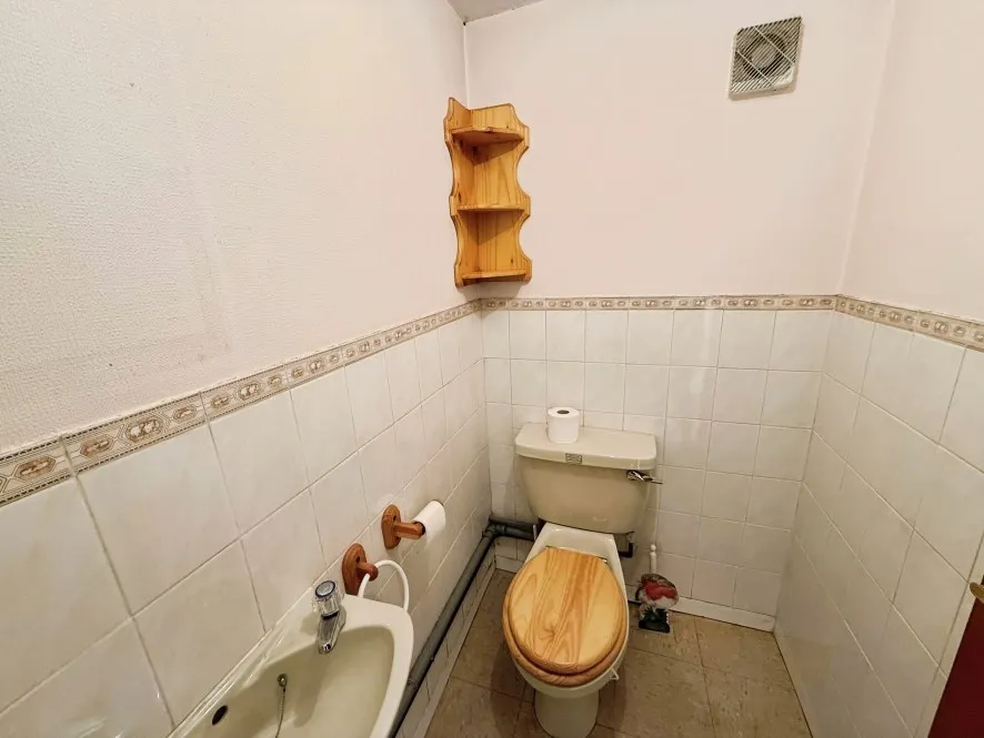 Property for Auction in Coventry & Warwickshire - 425 Green Lane, Finham, Coventry, West Midlands CV3 6EL