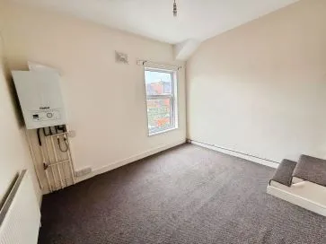 Property for Auction in Coventry & Warwickshire - 35 Craners Road, Hillfields, Coventry, West Midlands CV1 5AZ
