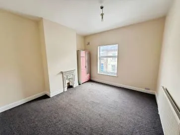 Property for Auction in Coventry & Warwickshire - 35 Craners Road, Hillfields, Coventry, West Midlands CV1 5AZ