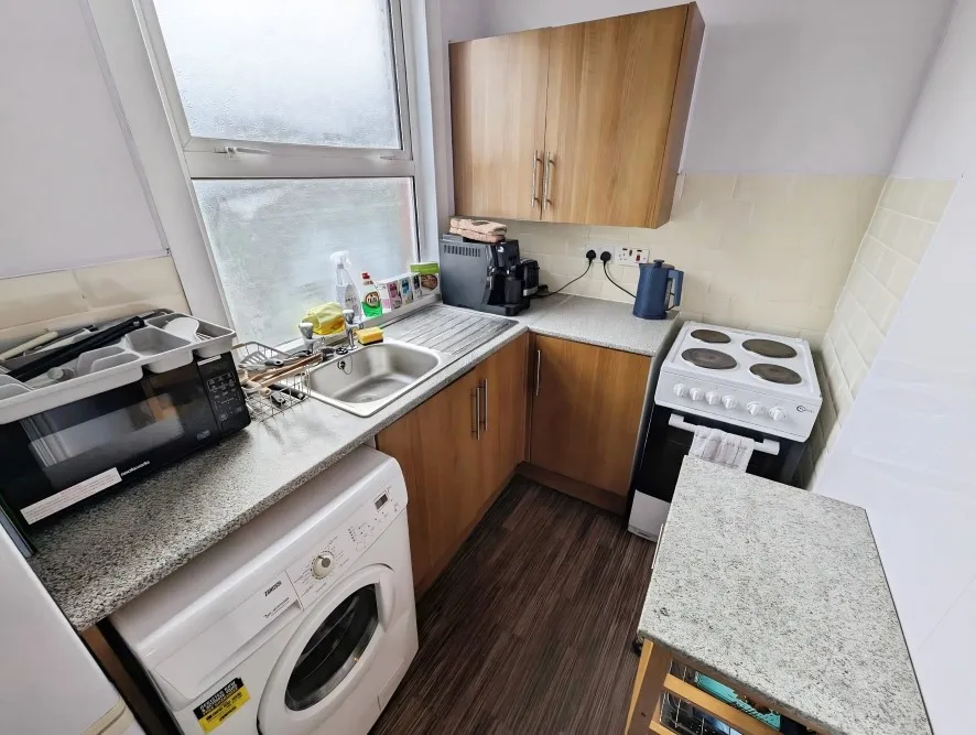 Property for Auction in Coventry & Warwickshire - 175 Hearsall Lane, Earlsdon, Coventry, West Midlands CV5 6HJ