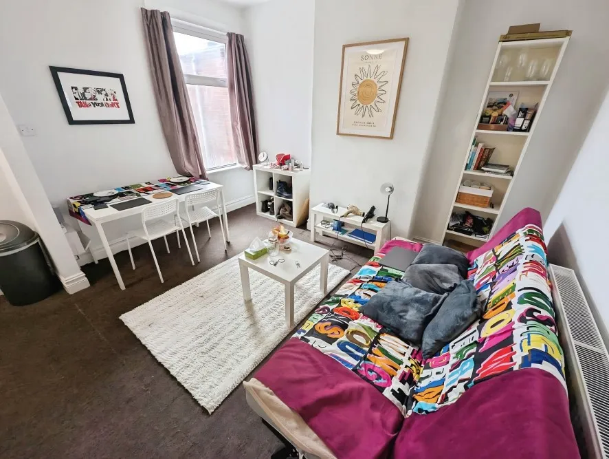 Property for Auction in Coventry & Warwickshire - 175 Hearsall Lane, Earlsdon, Coventry, West Midlands CV5 6HJ