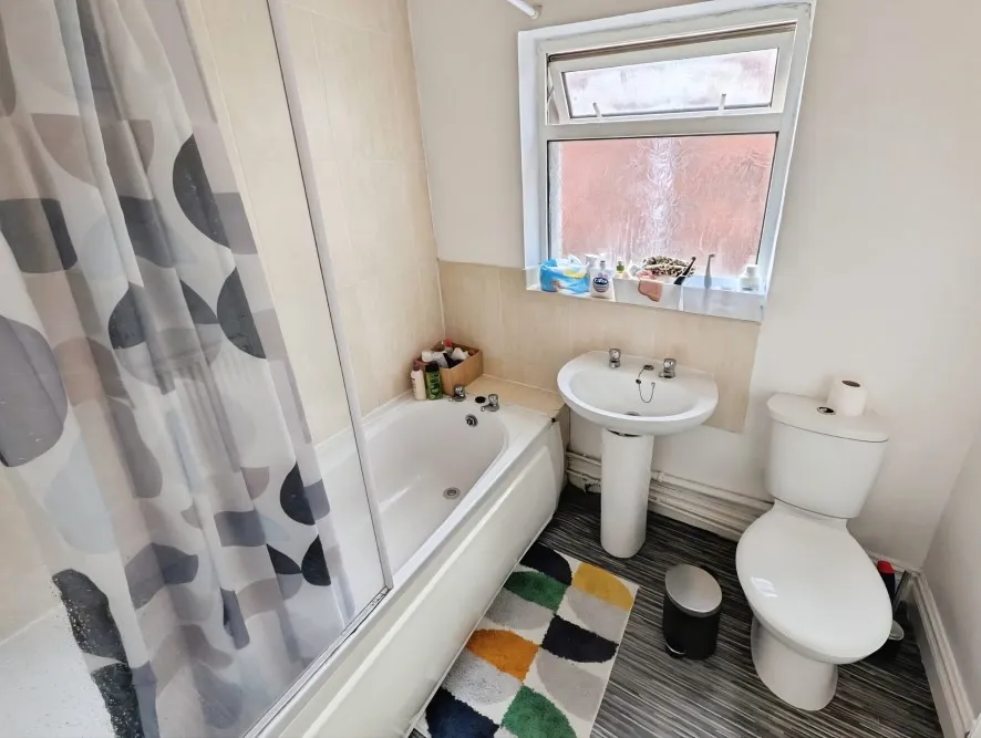 Property for Auction in Coventry & Warwickshire - 175 Hearsall Lane, Earlsdon, Coventry, West Midlands CV5 6HJ