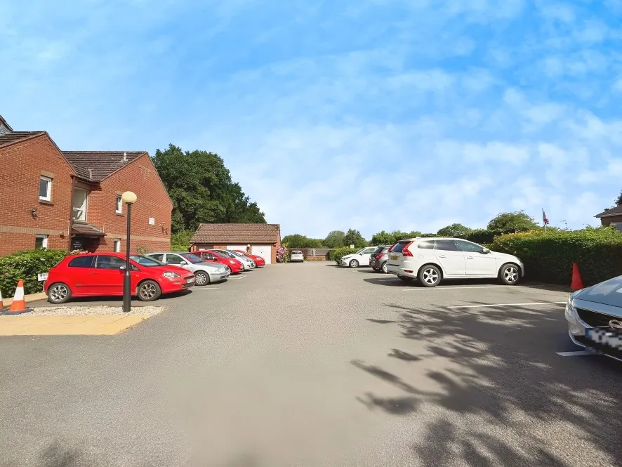 Property for Auction in Coventry & Warwickshire - Flat 31, Malin Court, School Road, Alcester, Warwickshire B49 5DJ
