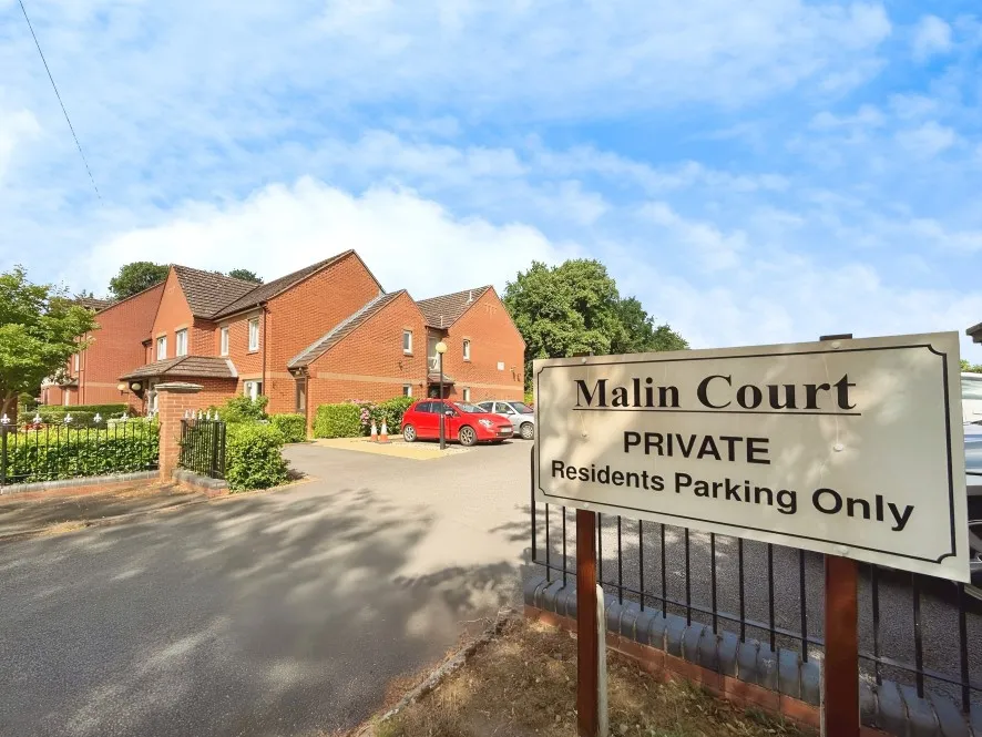 Property for Auction in Coventry & Warwickshire - Flat 31, Malin Court, School Road, Alcester, Warwickshire B49 5DJ