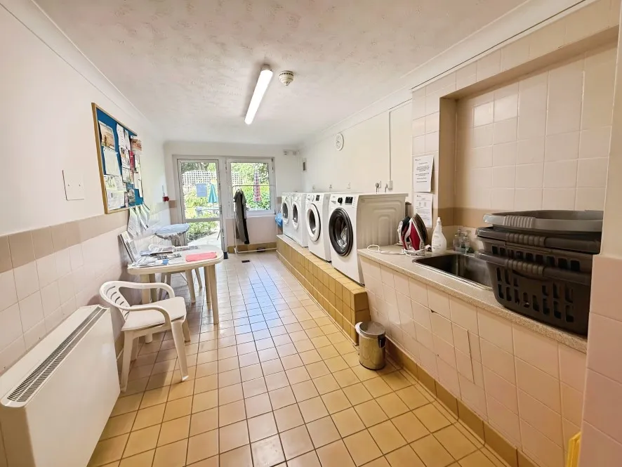 Property for Auction in Coventry & Warwickshire - Flat 31, Malin Court, School Road, Alcester, Warwickshire B49 5DJ