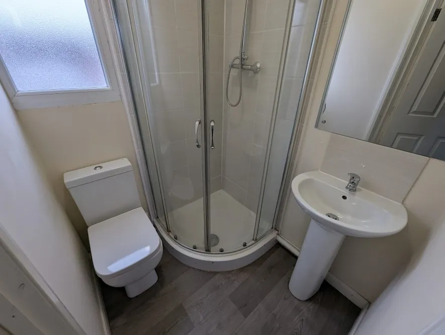 Property for Auction in Coventry & Warwickshire - 30 Cashs Lane, Radford, Coventry, West Midlands CV1 4DS
