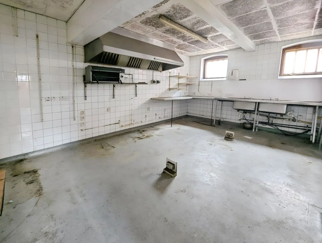 Chapel Street, Nuneaton, Warwickshire, CV11 5QH - Online Auctions