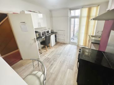 Property for Auction in Coventry & Warwickshire - 15 Coundon Road, Coundon, Coventry, West Midlands CV1 4AR