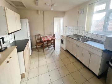 Property for Auction in Coventry & Warwickshire - 15 Coundon Road, Coundon, Coventry, West Midlands CV1 4AR