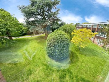 Property for Auction in Coventry & Warwickshire - 11, Vernon Close, Leamington Spa, Warwickshire CV32 6HH