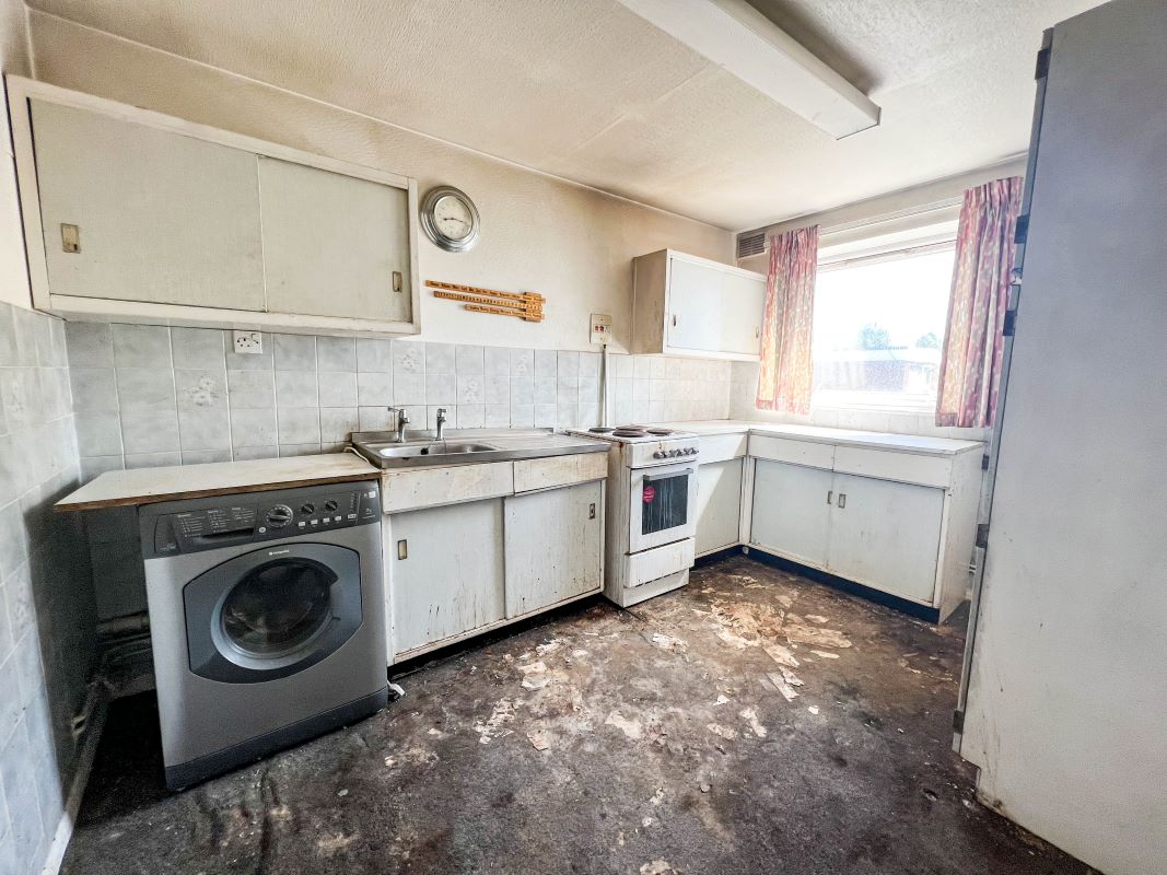 Adare Drive, Coventry, West Midlands, CV3 6AD - Online Auctions