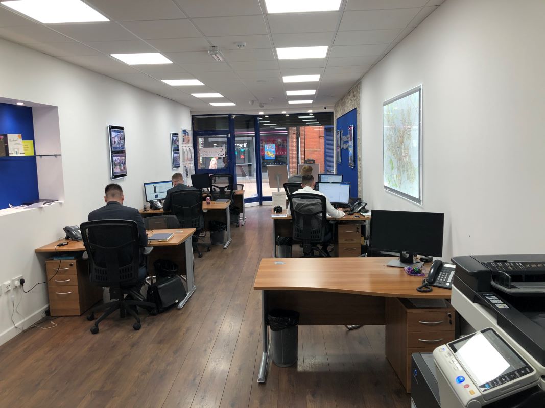 Nuneaton, Warwickshire, CV11 5BZ - Online Auctions