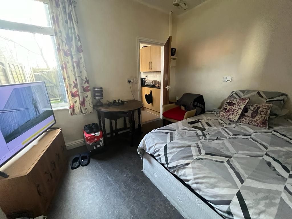 Bell Green Road, Longford, Coventry, West Midlands, CV6 7GX - Online Auctions