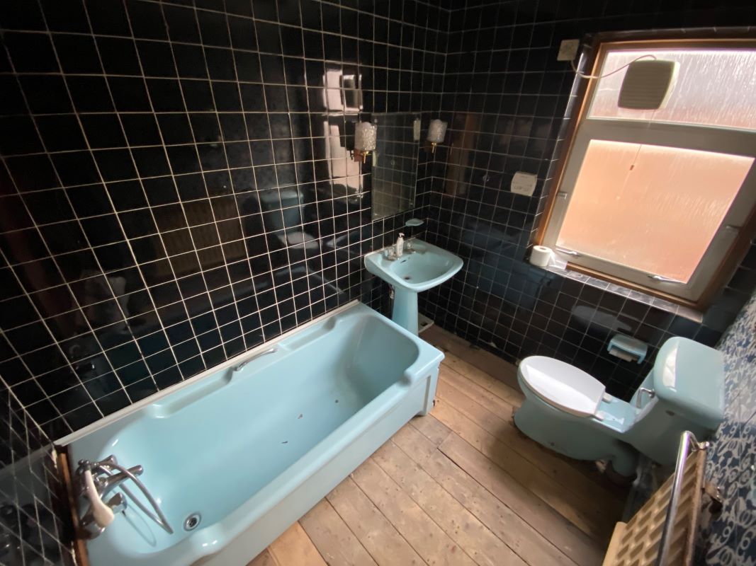 Regent Street, Leamington Spa, Warwickshire, CV32 4NX - Online Auctions