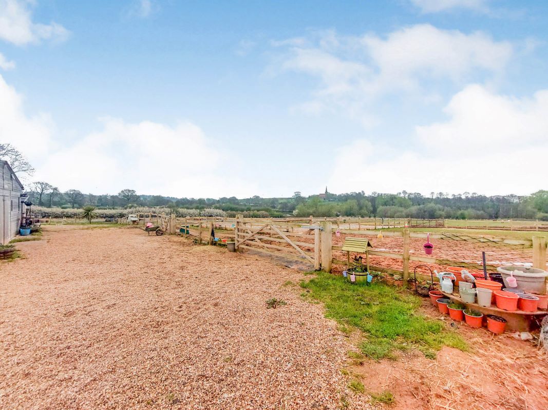 Tamworth Road, Birmingham, West Midlands, B46 2PJ - Online Auctions
