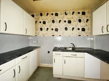 Property for Auction in Coventry & Warwickshire - 7 Halls Court, Stoney Stanton, Leicester, Leicestershire LE9 4TJ